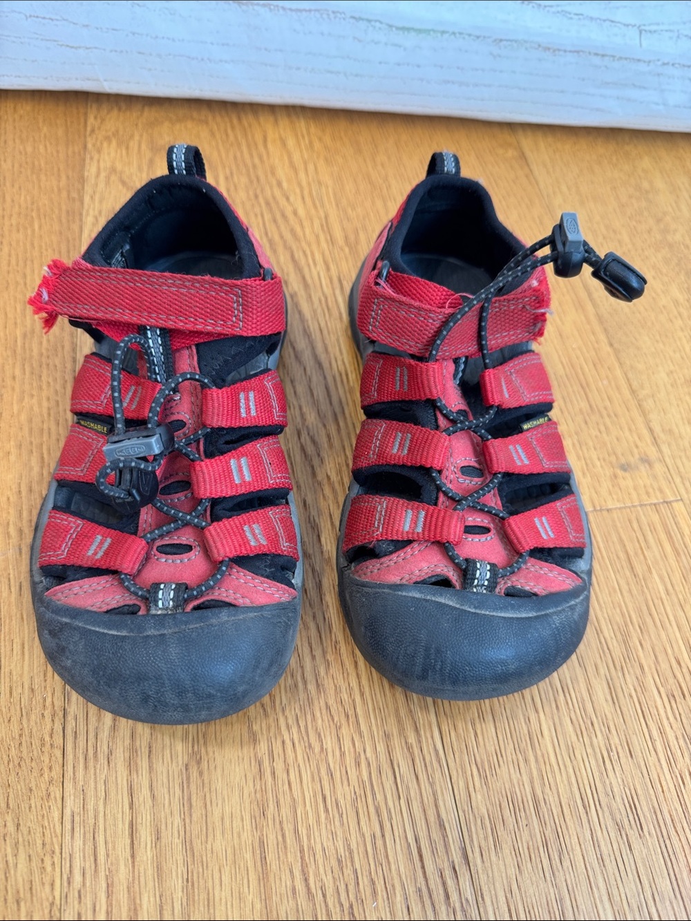 KEEN Kids Red Closed-Toe Sandals - Sporty Outdoor Shoe size 1